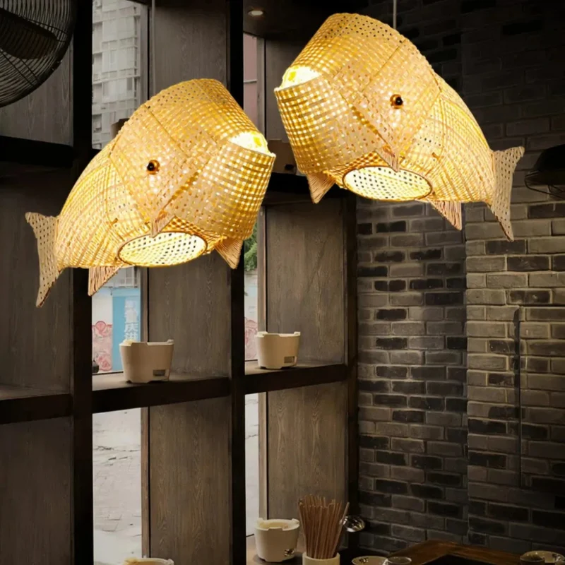 Japandi Rattan-Pendelleuchte im Fisch-Design für das Esszimmer