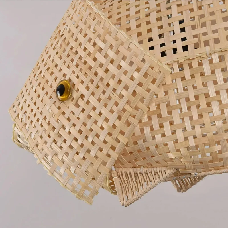 Japandi Rattan-Pendelleuchte im Fisch-Design für das Esszimmer