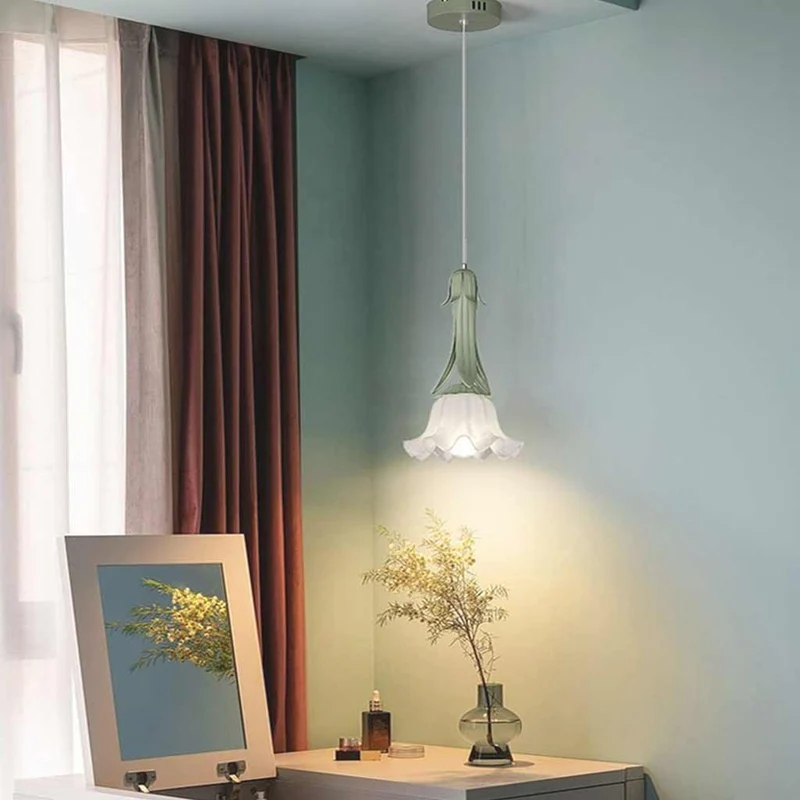 Pendant Light Art Deco Small Lily of the Valley, Green / White