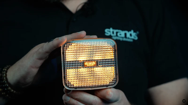 Strands IZE OG Quadratische Arbeitsleuchte mit zwei Positionsleuchten
