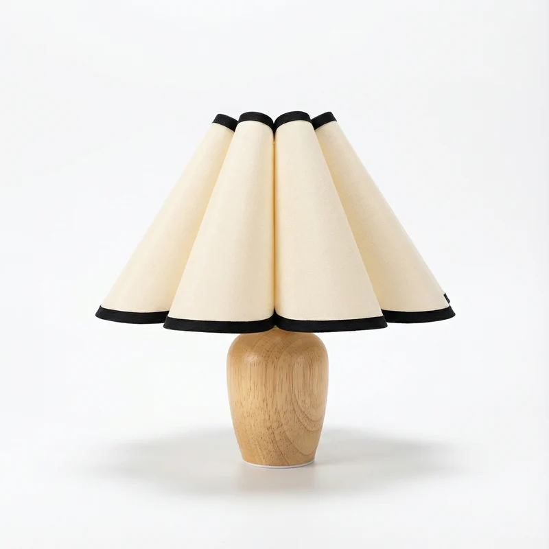 Tischlampe aus Holz mit Lampenschirm – Armonieux