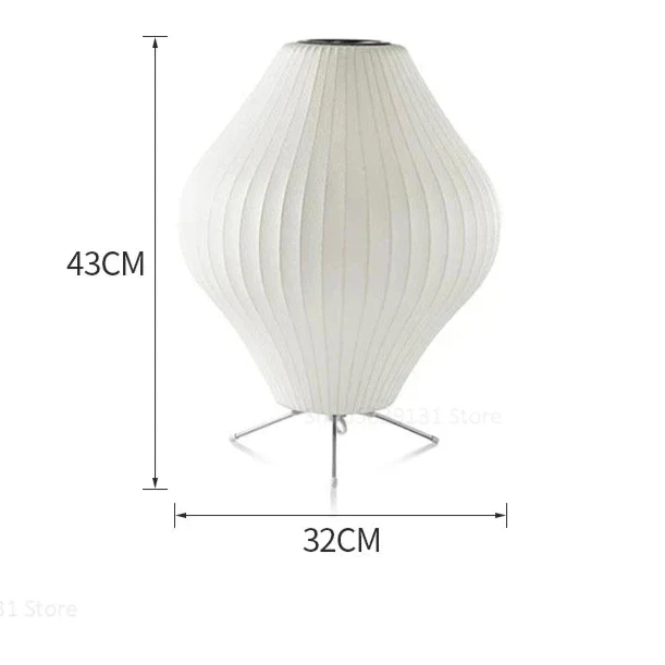Moderne Stehlampe aus Seide für Wohnzimmer – Sericéa