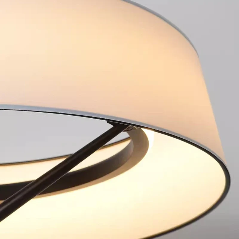 Moderne Stehlampe aus nordischem Stoff für Wohnzimmer – Armoniev