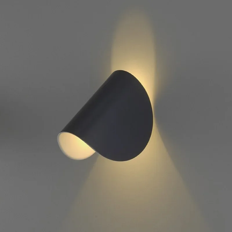 Moderne drehbare Wandleuchte aus Aluminium – Ciral