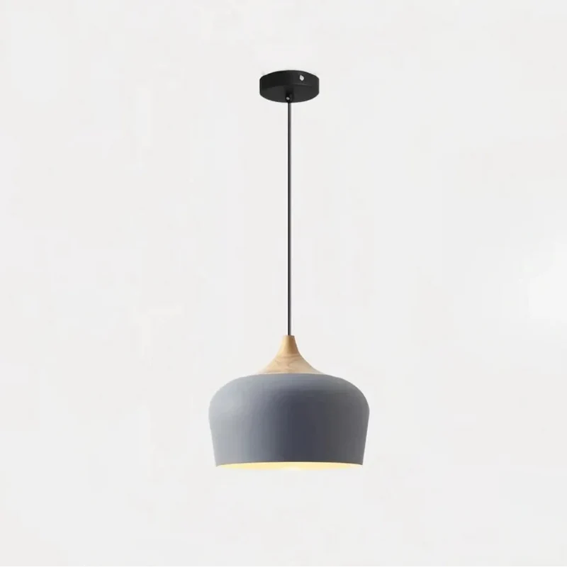 Skandinavische Pendelleuchte aus Holz und Metall für das Esszimmer