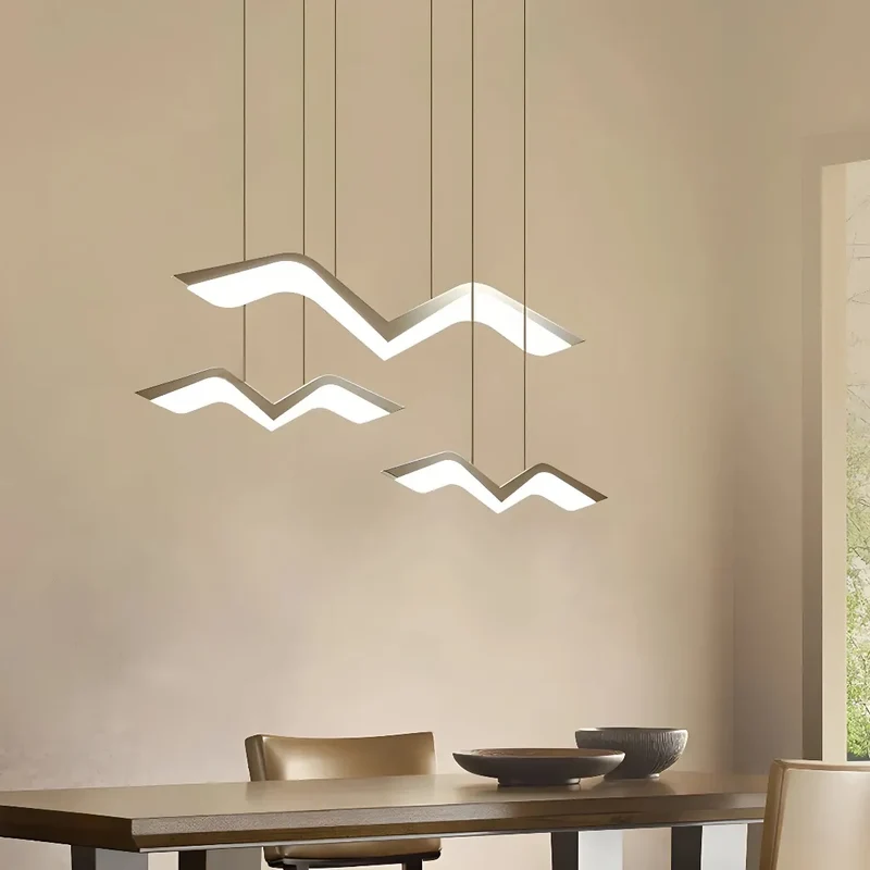 Moderne LED-Hängelampe mit Vogel-Design in Weiß für Esszimmer