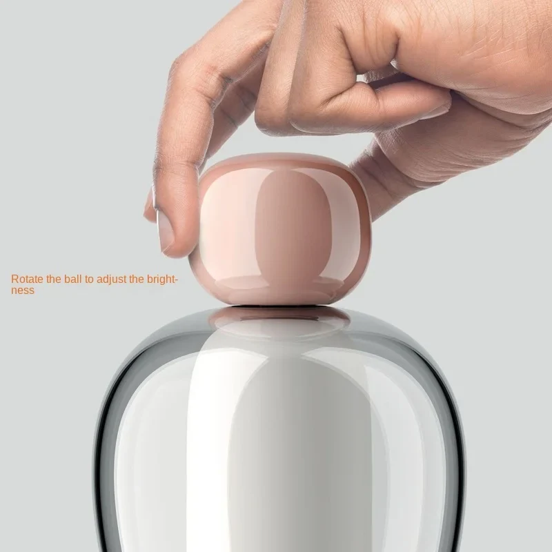 Minimalistische Schreibtischlampe aus Glas und Aluminium – Artéline