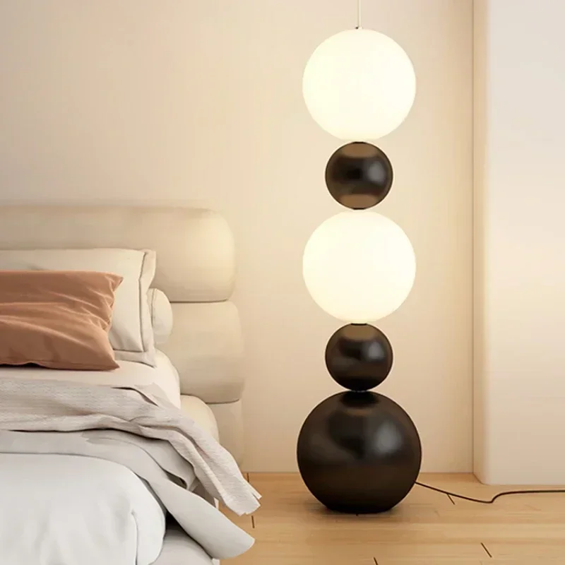 Italienische Designer-Stehlampe aus Eisen für Wohnzimmer – Armone