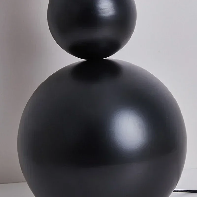 Italienische Designer-Stehlampe aus Eisen für Wohnzimmer – Armone