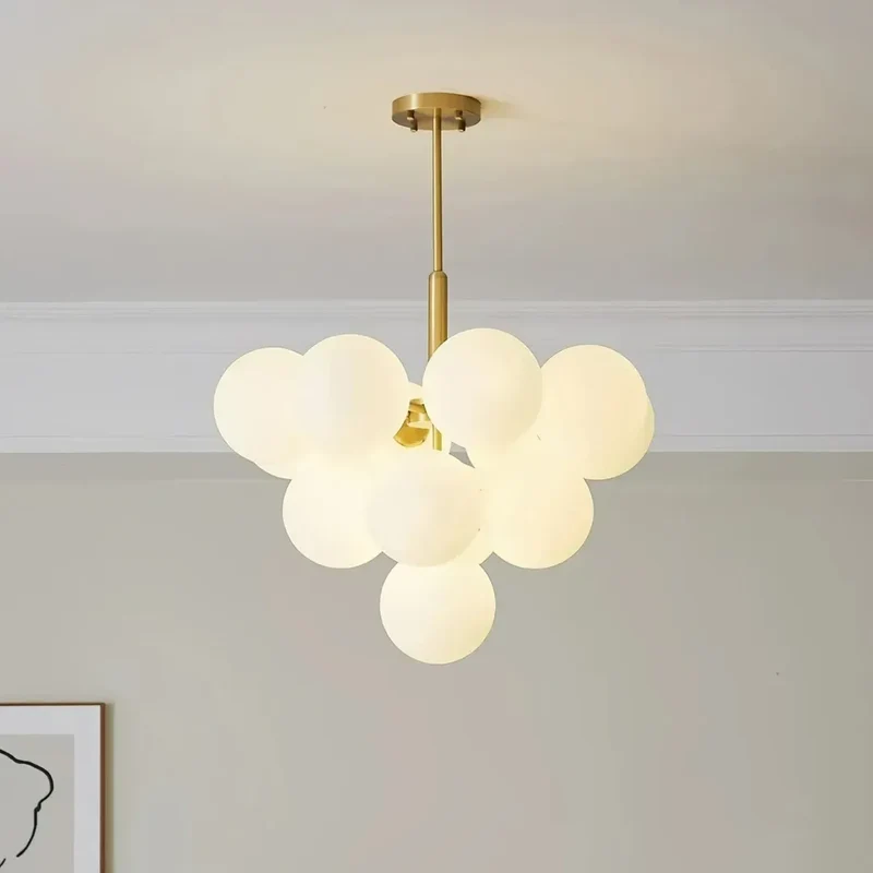 Bubble Pendelleuchte mit Opalglas-Kugel für Esszimmer