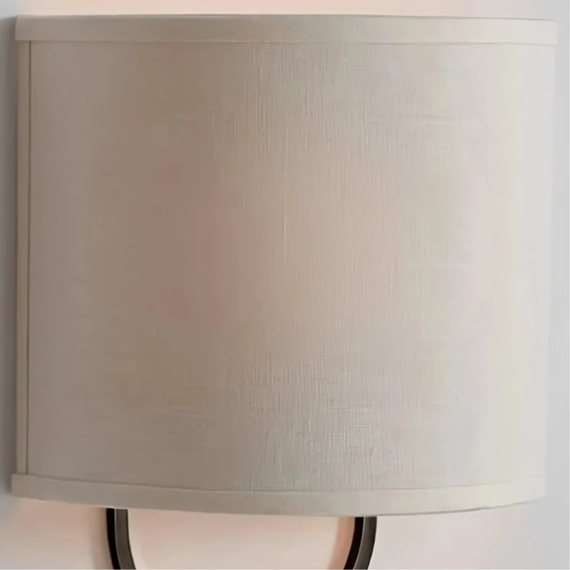 Beige Vintage-Wandleuchte mit Stoffschirm für das Schlafzimmer