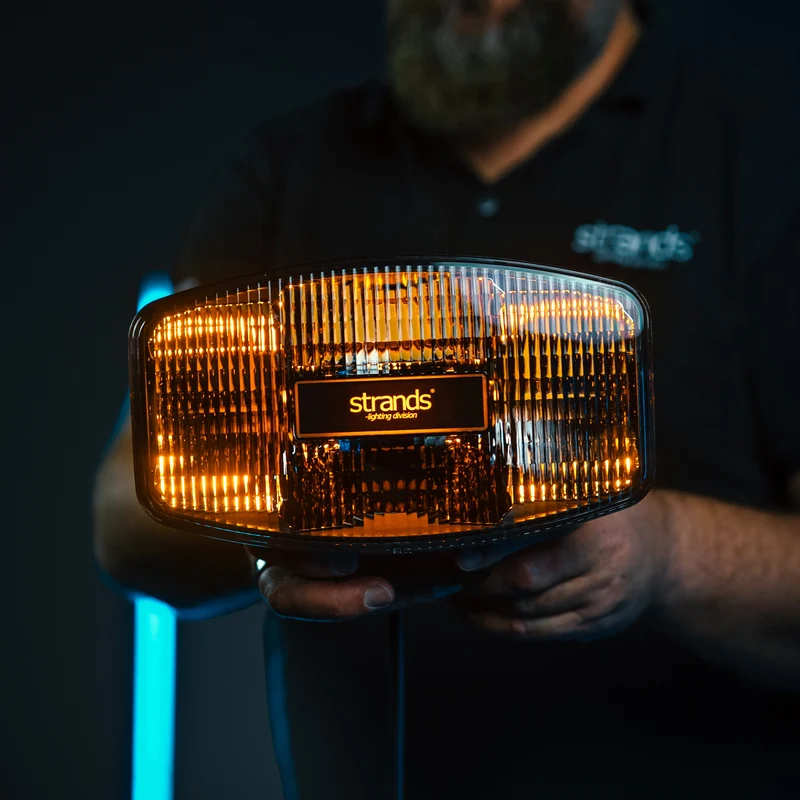 Strands IZE LED OG Ovaler Fahrscheinwerfer / 9"