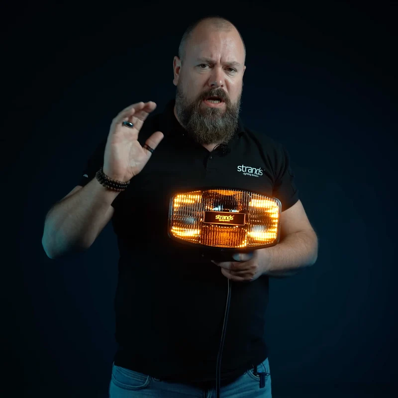 Strands IZE LED OG Ovaler Fahrscheinwerfer / 9"