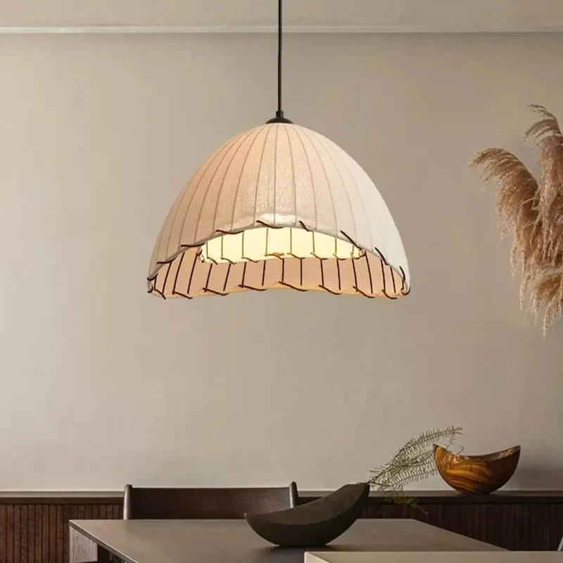 Design-Pendelleuchte aus Stoff im Boho-Stil für das Esszimmer