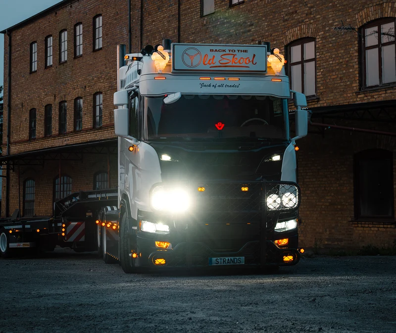 Strands IZE LED OG Fahrlicht / 9"