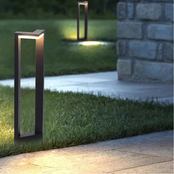 Moderne Stehleuchte aus schwarzem Aluminium für den Garten – Ataraxia