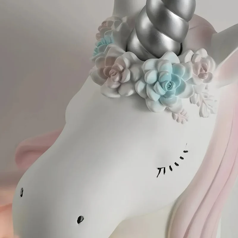 Einhorn Wandlampe für Kinderzimmer mit kindgerechtem Design