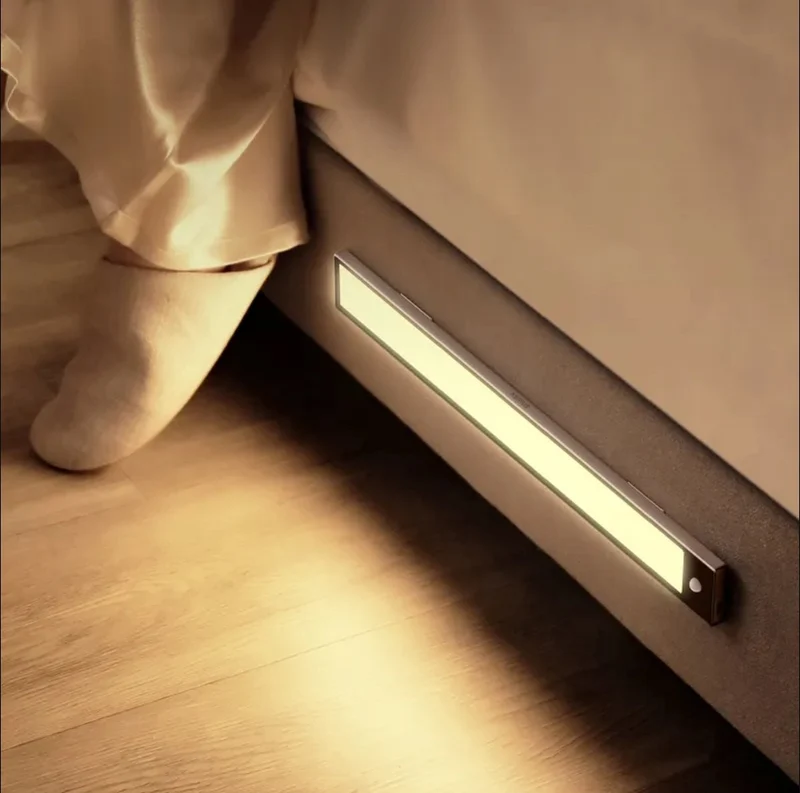LED-Schrankbeleuchtung mit Sensor | 1,5W | Silber | 24cm | 3000K