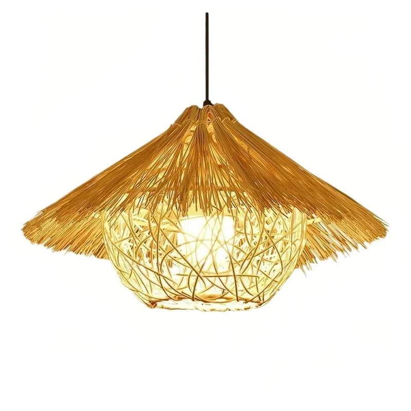 Boho Hängelampe aus Rattan in Hutform für den Esstisch
