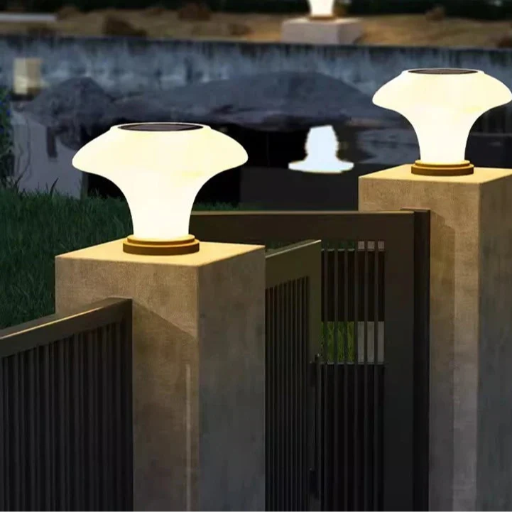 Moderne Solar-Außenlampe aus Edelstahl – Soleris
