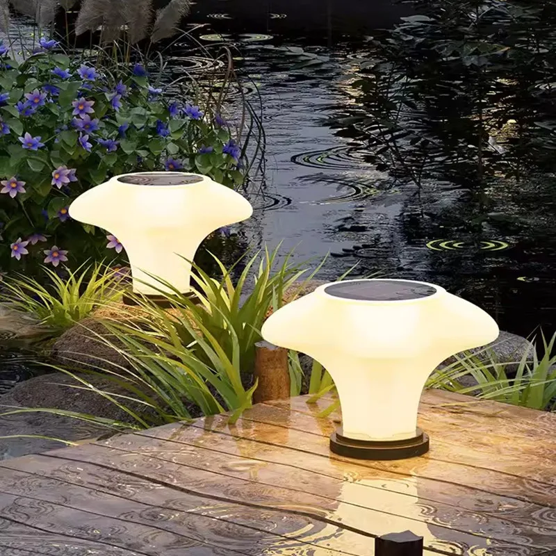 Moderne Solar-Außenlampe aus Edelstahl – Soleris