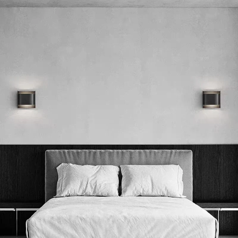 Schwarze Metall-Wandleuchte für Badezimmer – Noiréclat