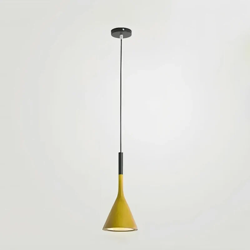 Moderne kleine Pendelleuchten aus Metall für den Bartisch