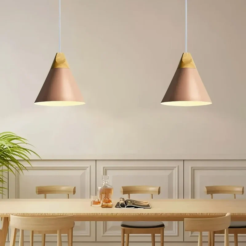 Nordic Pendelleuchte aus Metall und Holz für Esszimmer