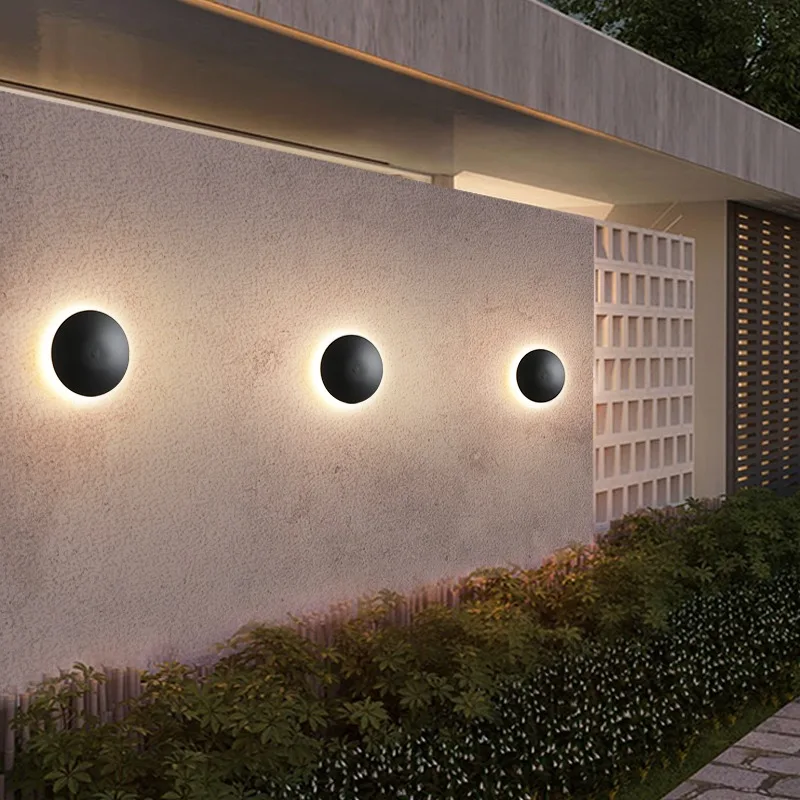 Moderne Außenwandleuchte aus Aluminium – Armonel
