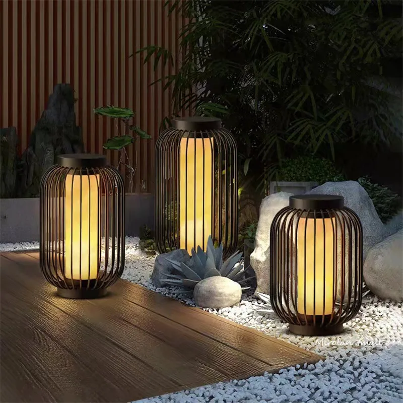 Moderne Rasenlampe aus Edelstahl – Taléria