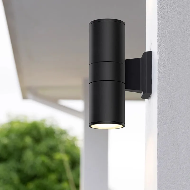 Moderne Außenwandleuchte aus Aluminium – Alumode