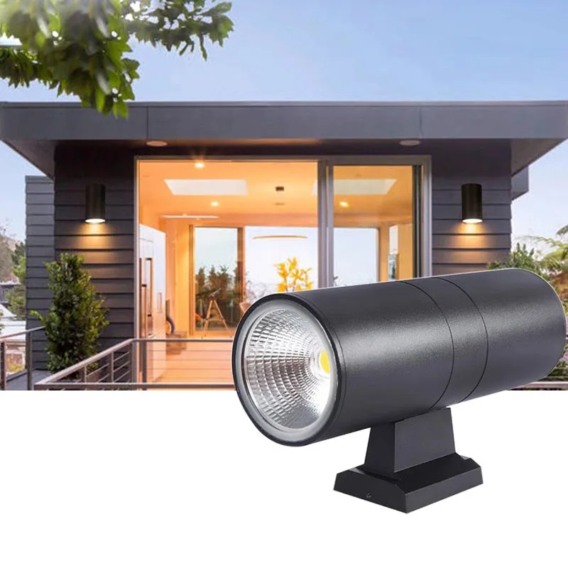 Moderne Außenwandleuchte aus Aluminium – Alumode