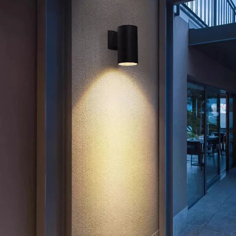 Moderne Außenwandleuchte aus Aluminium – Alumode