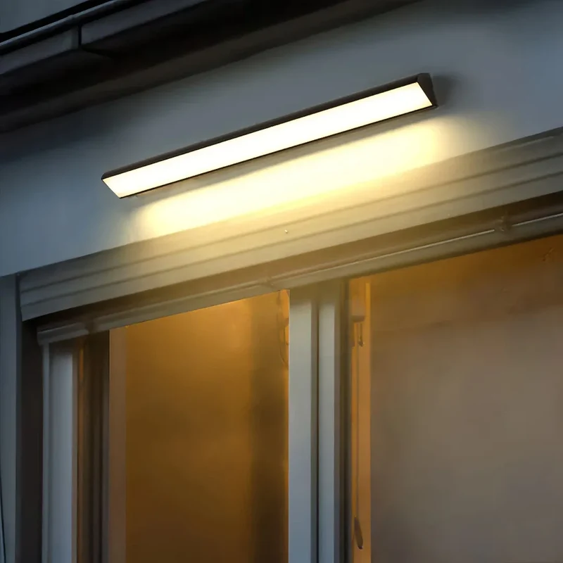 Moderne LED Aussenwandleuchte IP65 in Schwarz