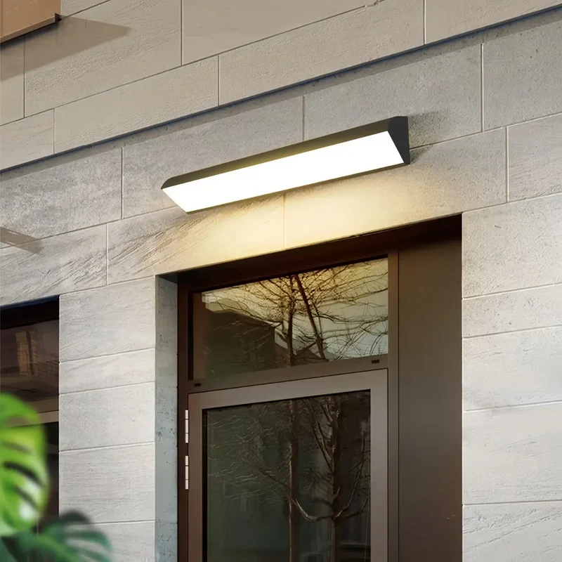 Moderne LED Aussenwandleuchte IP65 in Schwarz