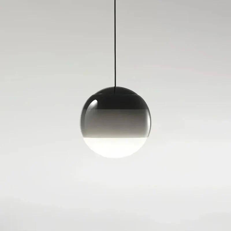 Bunte LED Pendelleuchte Kugel aus Glas für Esszimmer