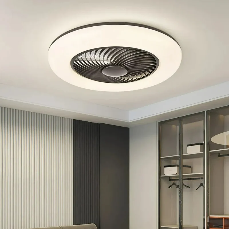 Moderner flacher Deckenventilator mit Licht für das Schlafzimmer