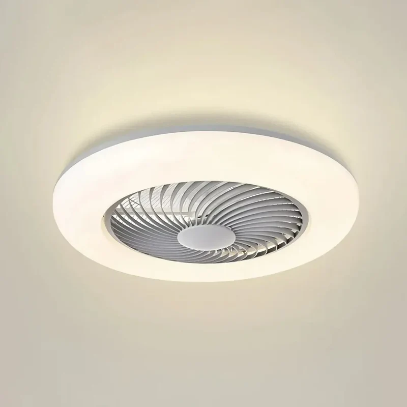 Moderner flacher Deckenventilator mit Licht für das Schlafzimmer