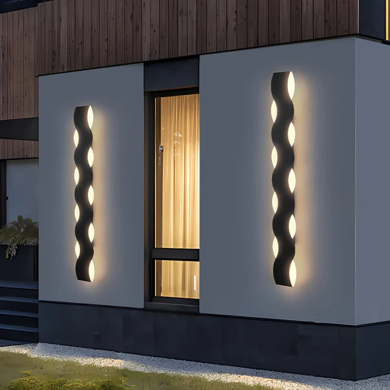 Moderne Außenwandleuchte aus Eisen – Ondulys
