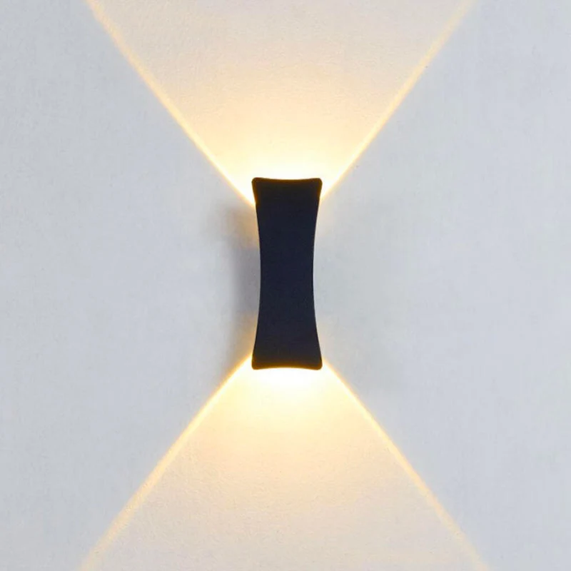 Minimalistische Wandleuchte aus Aluminium – Eclara