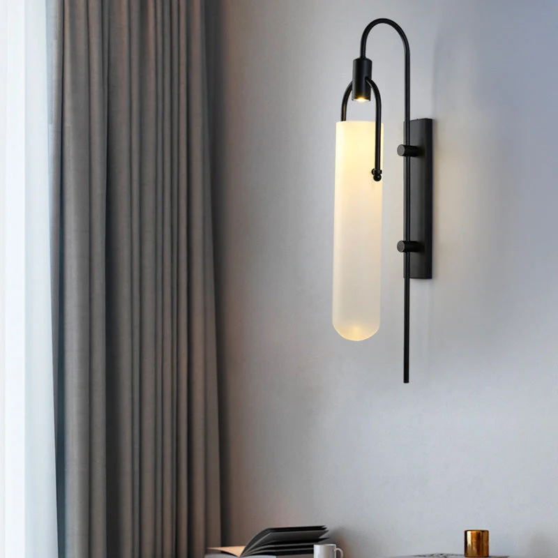 Moderne Wandleuchte in Gold und Schwarz – Estanor