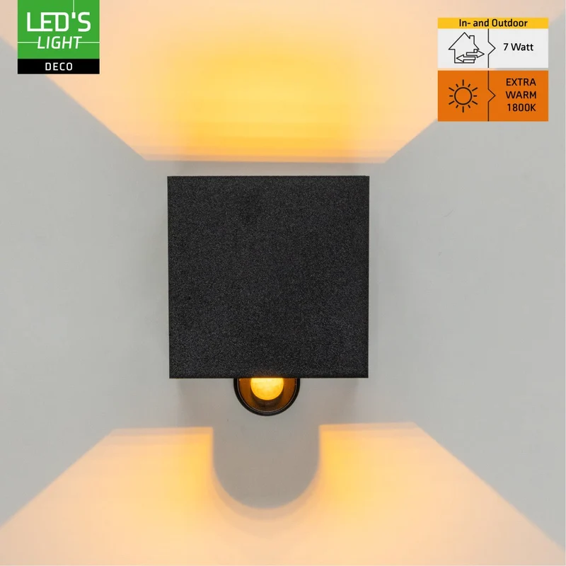Lumo Qube Sensor-Wandleuchte für den Außenbereich mit Lichtquelle – 380 lm, 1800 K – Schwarz