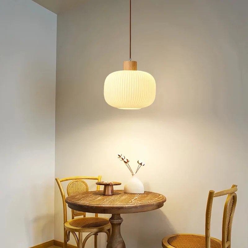 Skandinavische Pendelleuchte aus Opalglas für Schlafzimmer