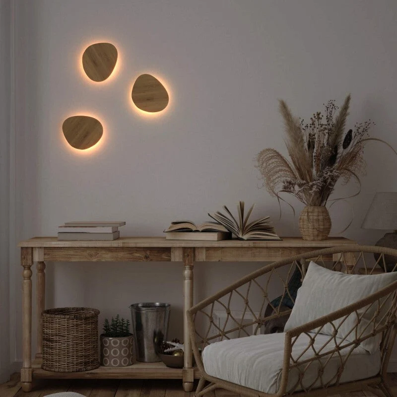 Elegante Wandleuchte aus Holz für Innenräume – Armonille