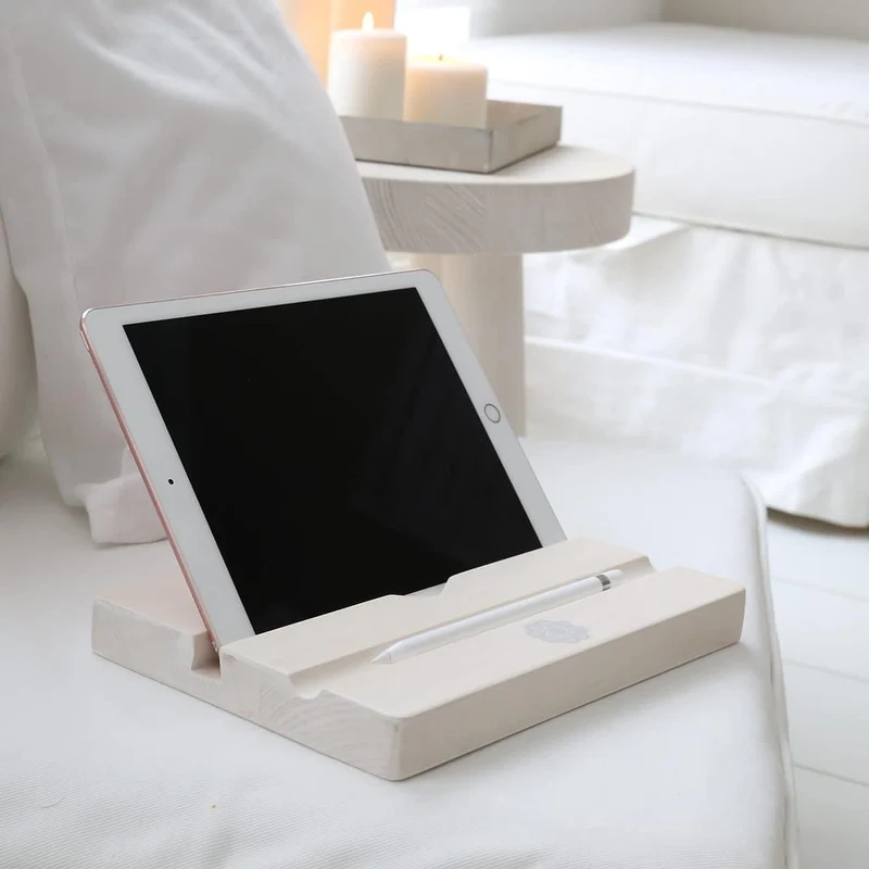 Tablet Halter aus Holz "Hands Up"