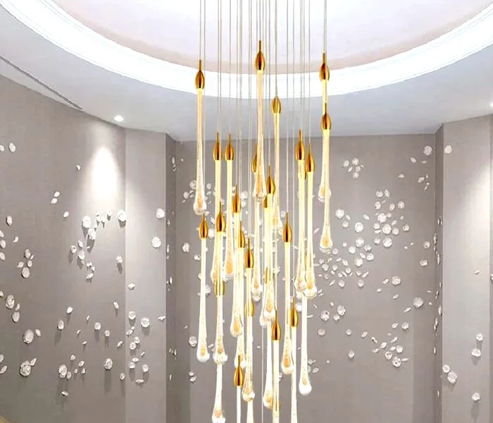 Goldener Kristall-Kronleuchter für Treppe – Cristalya