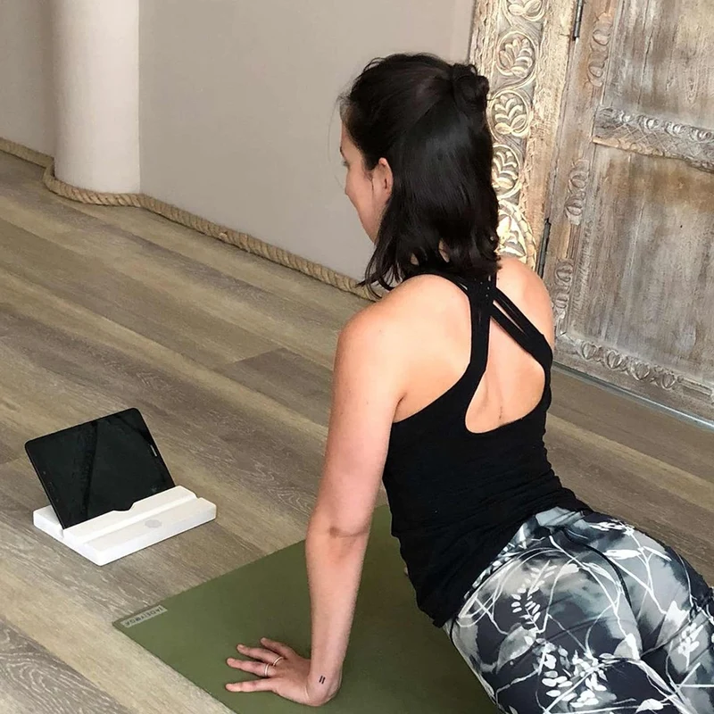 Tablet Halter in Weiß "Girl Boss"