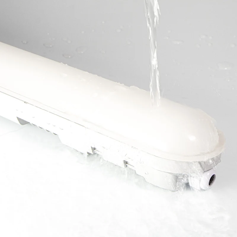 LED-Leuchte Light Pro TL, 120 cm – Für den Innen- und Außenbereich geeignet – 4800 Lumen – Wasserdicht nach IP65