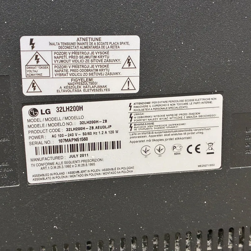 LG 32LH2000 Schwarz 32 Zoll LCD TV Monitor Wandhalterung Fernseher Gebraucht
