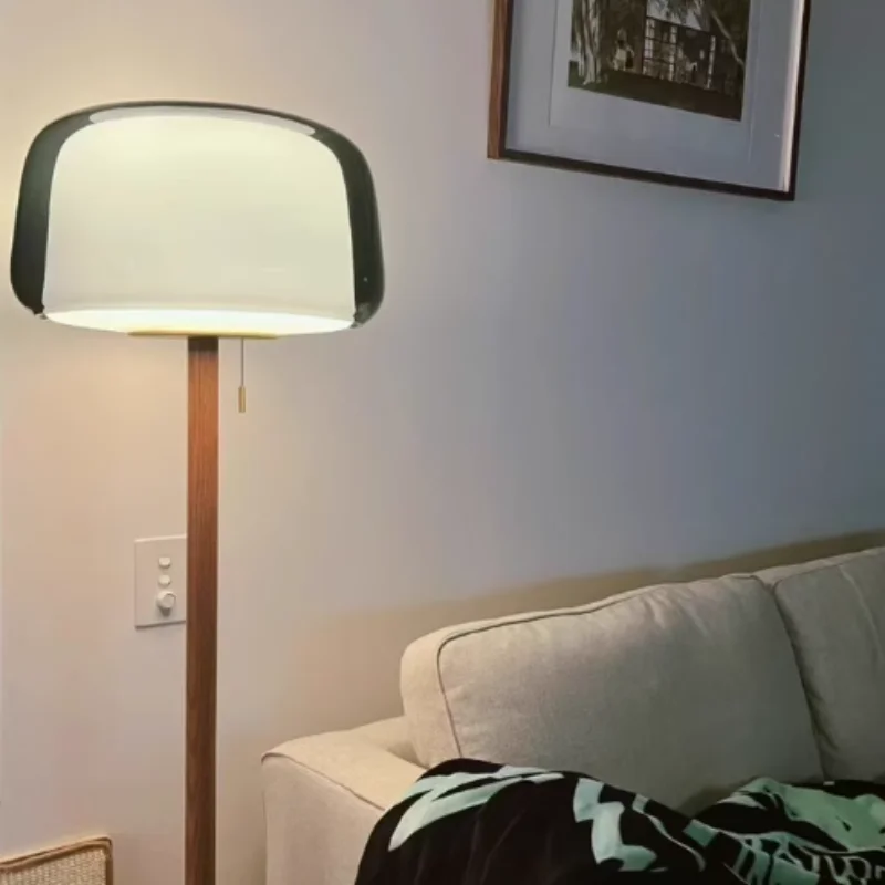 Moderne Stehlampe aus Glas für Wohnzimmer – Solstice
